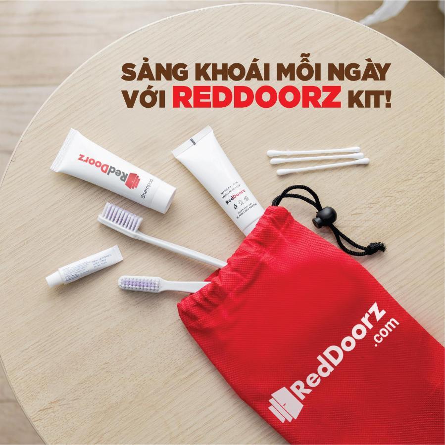RedDoorz near Big C Thang Long Hanoi Exterior foto