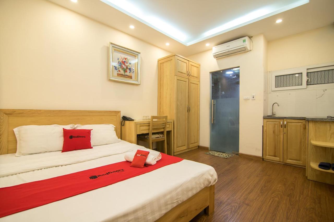 RedDoorz near Big C Thang Long Hanoi Exterior foto
